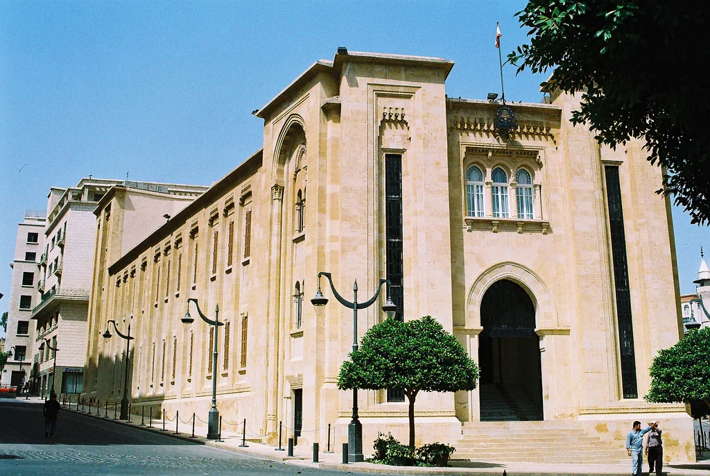 جلسة حكومية تبحث ملفات اقتصادية ومالية أساسية