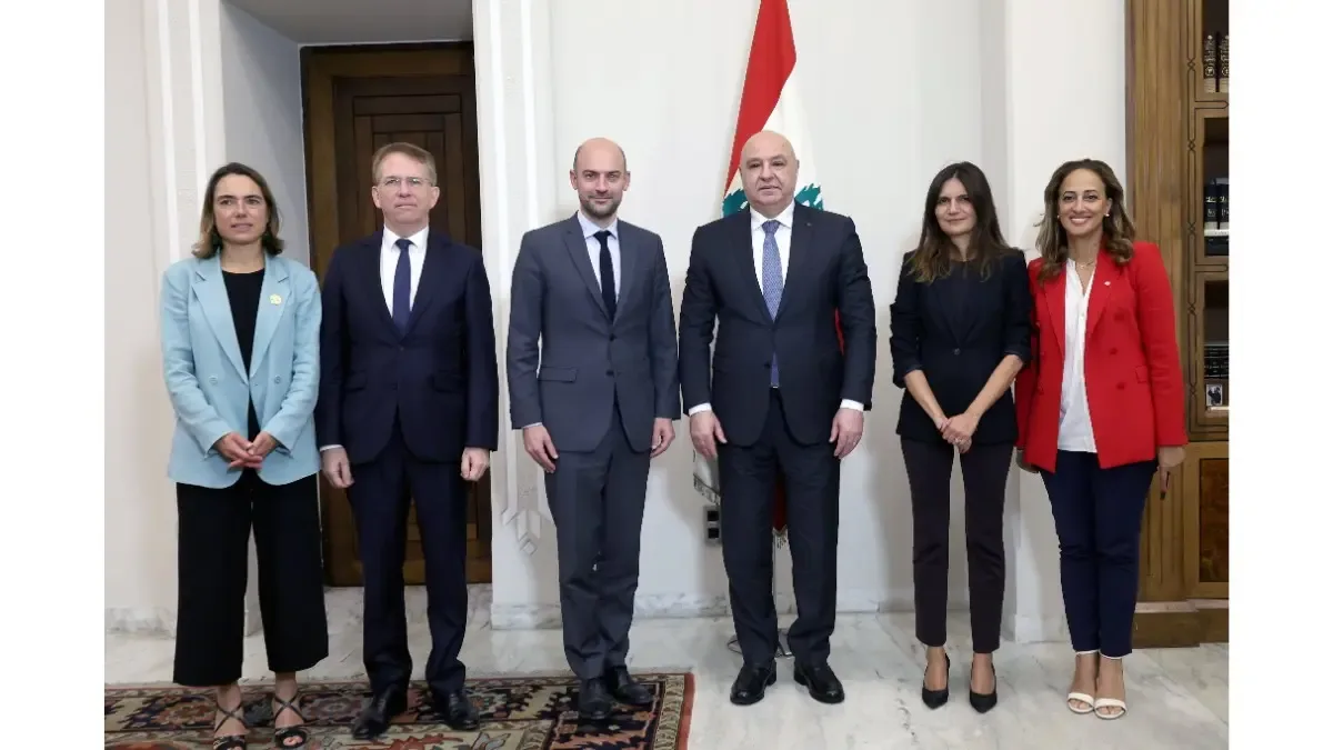 الرئيس عون أكد لوفد فرنسي أن الجيش ينفذ قرارات السلطة السياسية بمنع المظاهر المسلحة ومصادرة الأسلحة والوزير بارو: فرنسا تقف بجانب لبنان ومستعدة لمنع الفراغ الأمني بعد اليونيفيل
