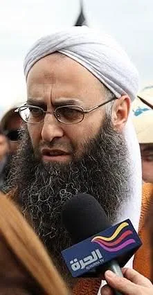 *"الشيخ أحمد الأسير يُربك رؤوس السُنّة"*