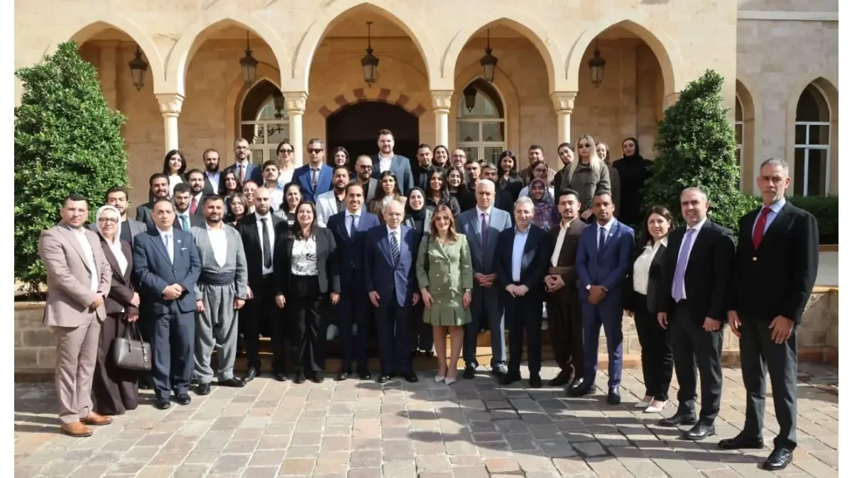 رئيس الحكومة ترأس اجتماعا بحث في الملفات البيئية والنفايات واستقبل وفداً من الاتحاد الدولي للشباب الاشتراكي والشباب التقدمي