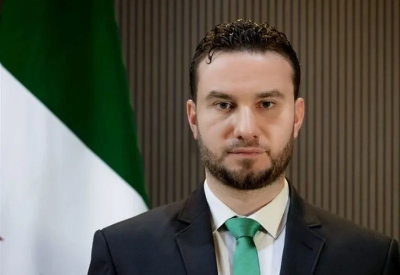 بينهم ابن عم بشار الأسد.. دمشق تعلن القبض على عدد من الضباط والمسؤولين السابقين في النظام البائد!
